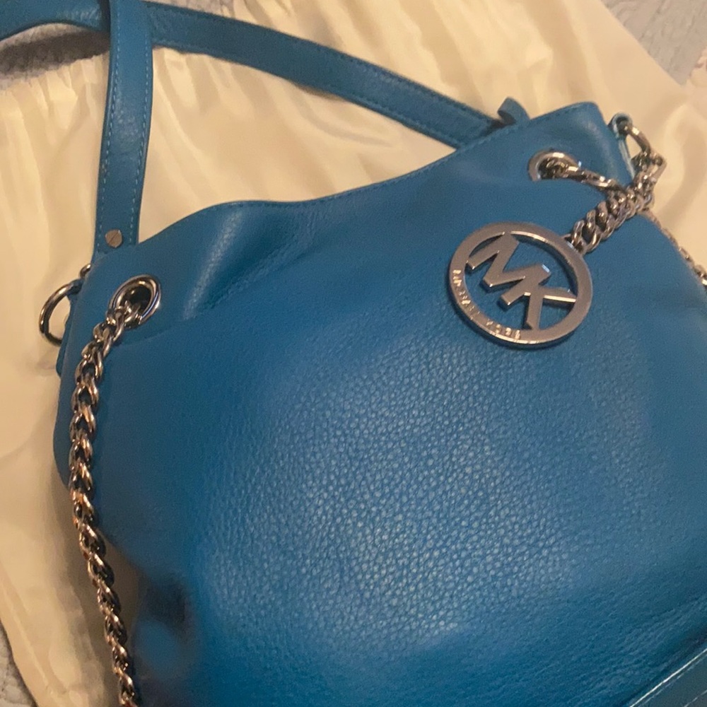 Like new leather bag
